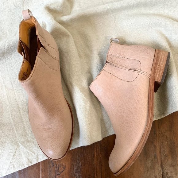 KORK-EASE The Original Velma Bootie Ankle Boot Beige / Nude Leather